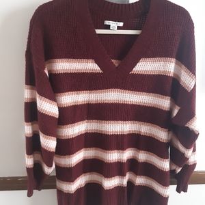 American Eagle Vneck pullover Sweater